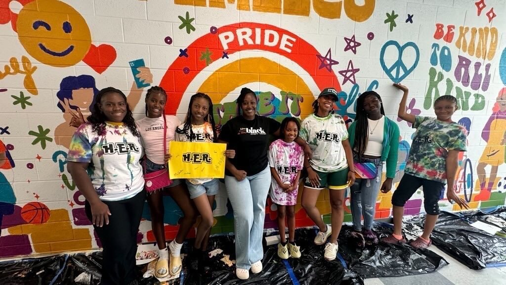 New Pimlico Mural with HER Mentoring Program